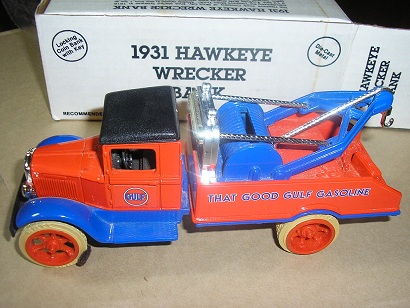 Gulf 1931 Hawkeye Wrecker Bank by Ertl